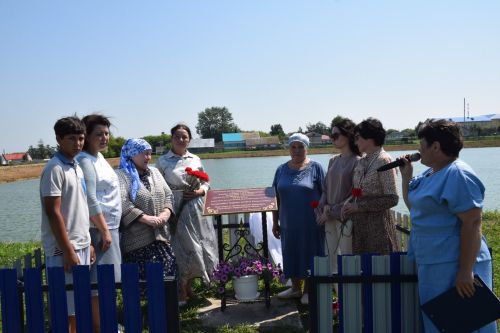 В Бикулове увековечили память бывшего главы Нурлатского района Алмаза Ахметшина