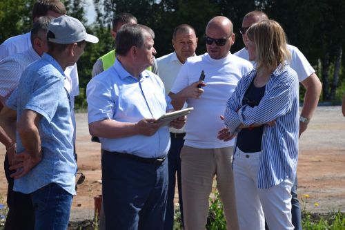 Дамир Ишкинеев посетил объекты строительства и капитального ремонта