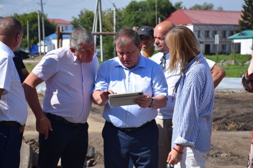 Дамир Ишкинеев посетил объекты строительства и капитального ремонта