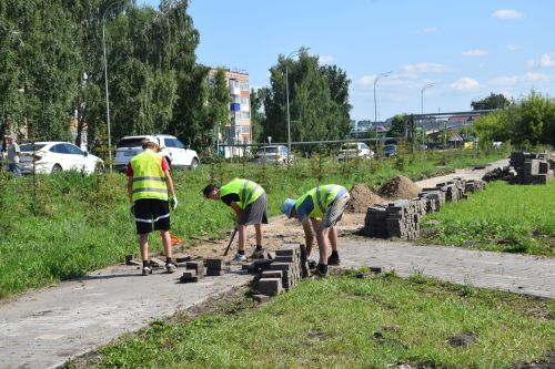 Дамир Ишкинеев посетил объекты строительства и капитального ремонта