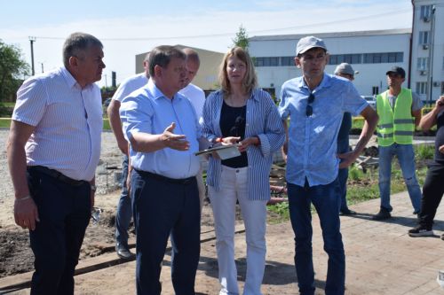 Дамир Ишкинеев посетил объекты строительства и капитального ремонта