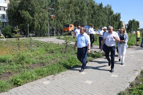 Дамир Ишкинеев посетил объекты строительства и капитального ремонта