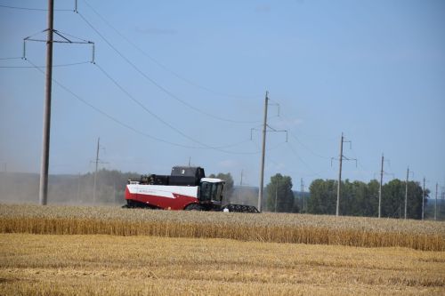 В Нурлатском районе стартовала уборочная кампания