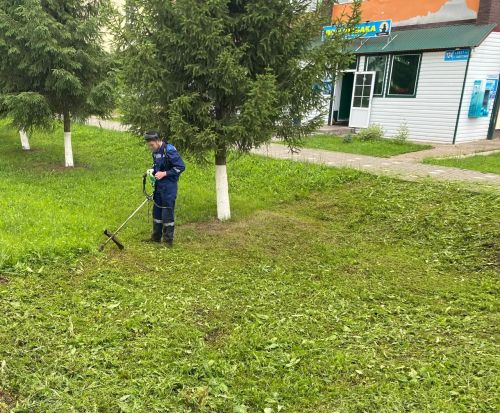 Юные труженики Нурлата: школьники делают город чище и красивее