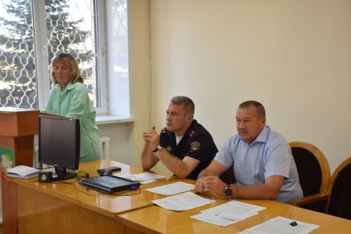 Темой разговора на внеочередном заседании комиссии по БДД в Нурлате стало столкновение юного питбайкера с автомобилем