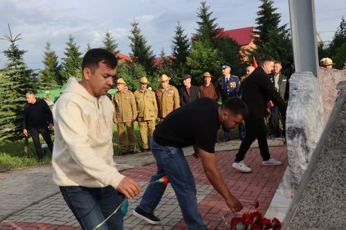 В Нурлате отметили День ветеранов боевых действий (+фоторепортаж)