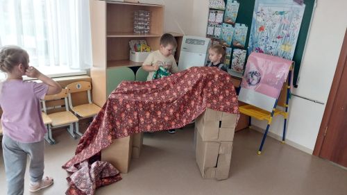 «Непоседы» из Нурлата построили сказочный лагерь в детском саду: приключения без границ!