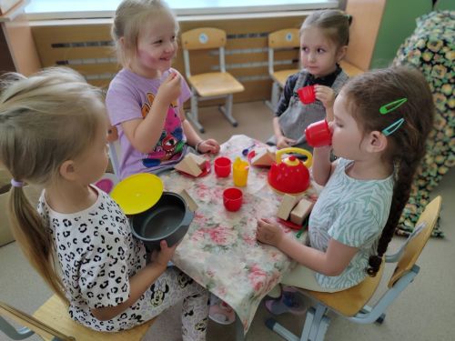 «Непоседы» из Нурлата построили сказочный лагерь в детском саду: приключения без границ!