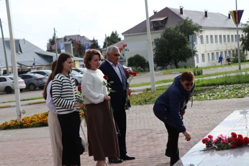 В Нурлате отметили День ветеранов боевых действий (+фоторепортаж)