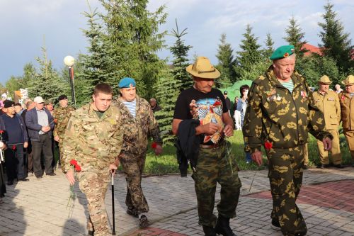 В Нурлате отметили День ветеранов боевых действий (+фоторепортаж)