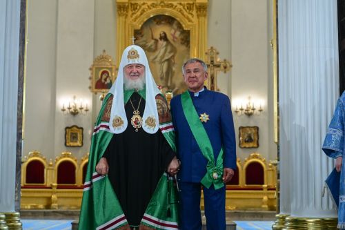 Патриарх Кирилл наградил Рустама Минниханова орденом за межрелигиозное сотрудничество
