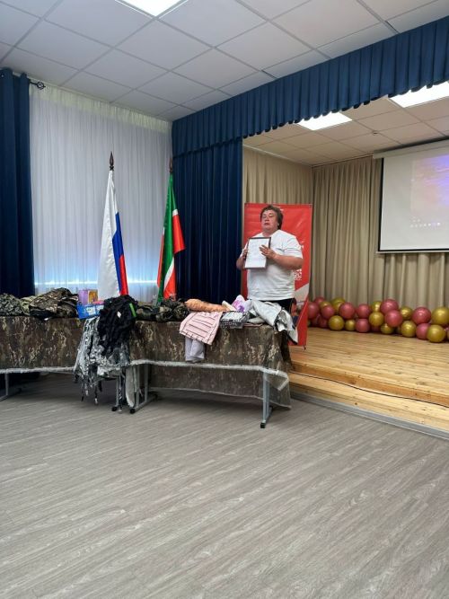 «Ангелы Донбасса»: в Нурлате почтили память погибших детей и встретились с героем СВО