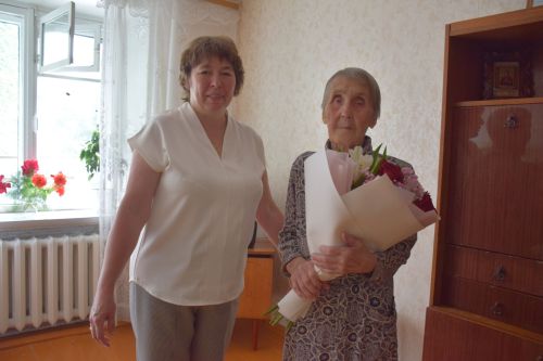 Ветеран печати из Нурлата Нина Ивановна Кубасова отмечает 90-летний юбилей