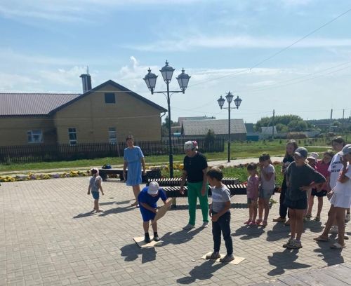 Веселые старты в Бурметьево: спорт, смех и командный дух!
