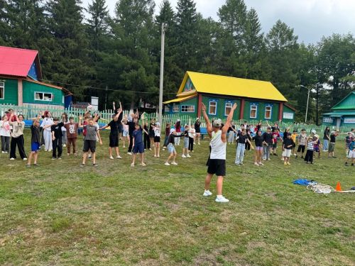 Спортивный праздник в «Заречном»: «Ледок» зарядил лагерь энергией