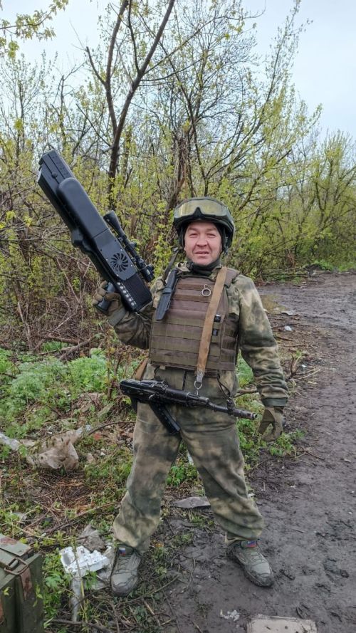 Боец спецоперации Ринат Ахметов награжден медалью «За отвагу»