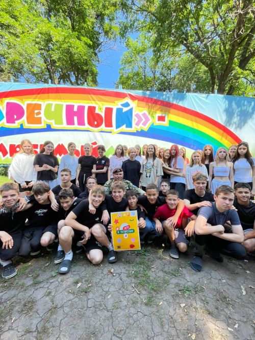 Кинопоказ под открытым небом для отдыхающих лагеря «Заречный»