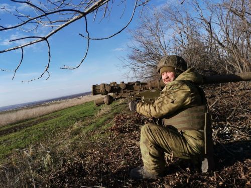 Боец спецоперации Ринат Ахметов награжден медалью «За отвагу»