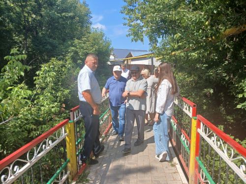 Глава Нурлатского района проверил ход благоустройства городских территорий
