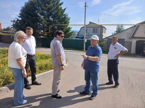 Глава Нурлатского района проверил ход благоустройства городских территорий