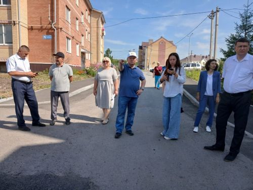 Глава Нурлатского района проверил ход благоустройства городских территорий