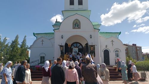Крестный ход и поздравления: как в Нурлате отметили День Военно-морского флота