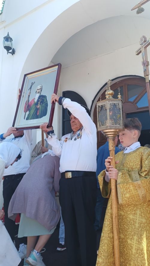 Крестный ход и поздравления: как в Нурлате отметили День Военно-морского флота