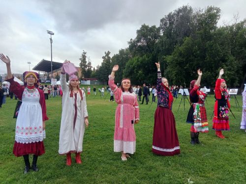 «Древо жизни» в Казани: Нурлатские артисты украсили фестиваль культур Поволжья