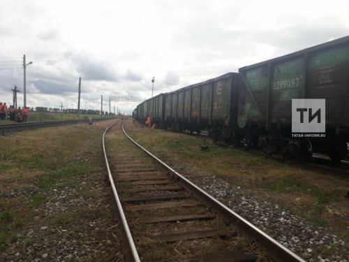 Подросток погиб от удара током при попытке перелезть через вагоны в Татарстане