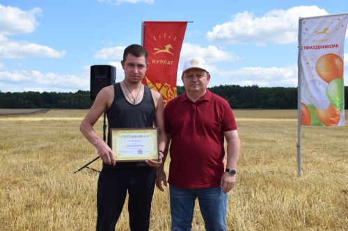Первые комбайнеры-тысячники Нурлатского района получили награды от главы района