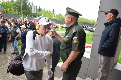 Еще 22 нурлатских призывника отправились служить России: летняя отправка завершена (+фоторепортаж)