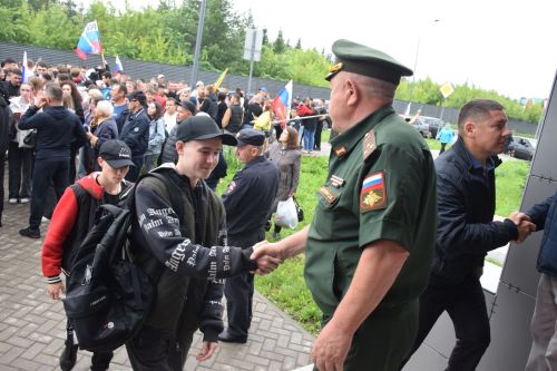 Еще 22 нурлатских призывника отправились служить России: летняя отправка завершена (+фоторепортаж)