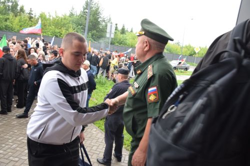 Еще 22 нурлатских призывника отправились служить России: летняя отправка завершена (+фоторепортаж)