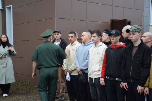 Еще 22 нурлатских призывника отправились служить России: летняя отправка завершена (+фоторепортаж)