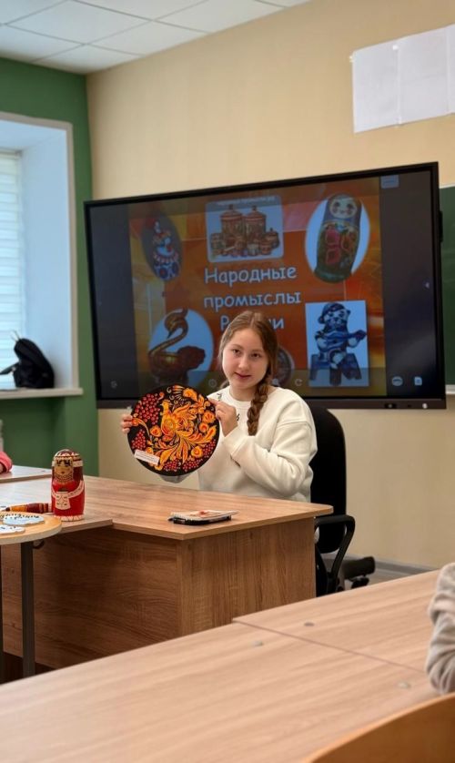 «Нурлатские школьники погрузились в мир народных промыслов на мастер-классе в лагере «Мечта»