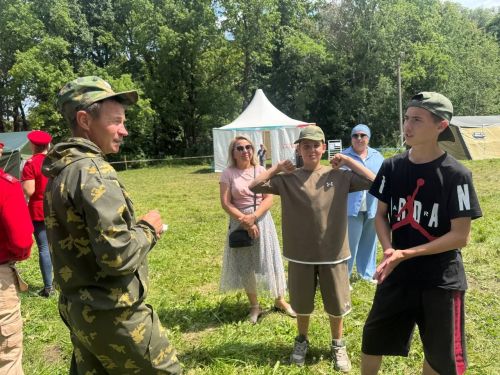 В Нурлате торжественно открыли палаточный лагерь «Ратный сбор — Юнармеец»