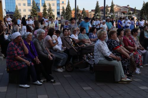В Нурлате чествовали семейные пары, которые в любви и согласии живут не один десяток лет (+фотерепортаж)
