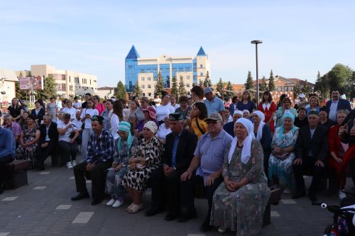 В Нурлате чествовали семейные пары, которые в любви и согласии живут не один десяток лет (+фотерепортаж)