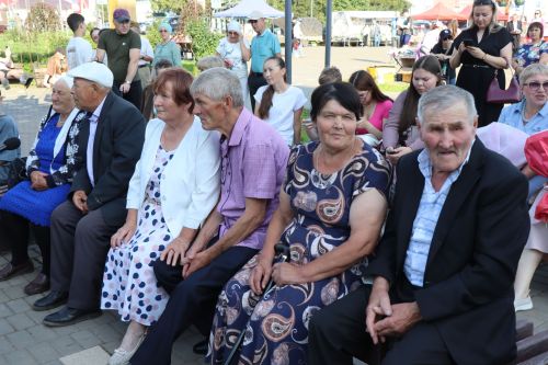 В Нурлате чествовали семейные пары, которые в любви и согласии живут не один десяток лет (+фотерепортаж)