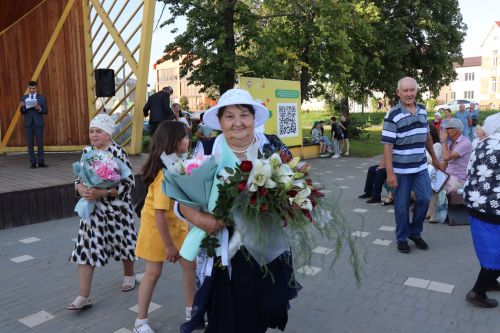В Нурлате чествовали семейные пары, которые в любви и согласии живут не один десяток лет (+фотерепортаж)
