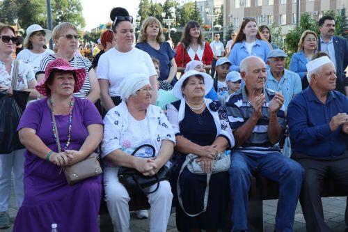 В Нурлате чествовали семейные пары, которые в любви и согласии живут не один десяток лет (+фотерепортаж)