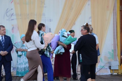 В Нурлате чествовали семейные пары, которые в любви и согласии живут не один десяток лет (+фотерепортаж)