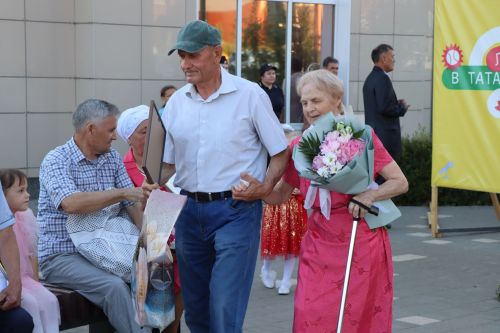 В Нурлате чествовали семейные пары, которые в любви и согласии живут не один десяток лет (+фотерепортаж)