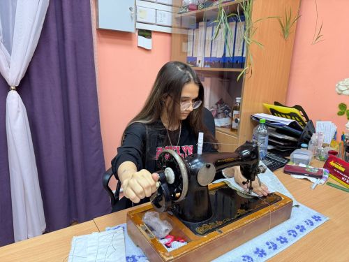 С теплом и заботой: Нурлатцы шьют для защитников Отечества