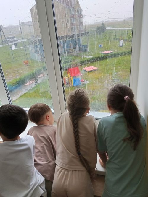 Дождь не помеха: малыши из «Кояшкай» превратили непогоду в познавательное приключение!