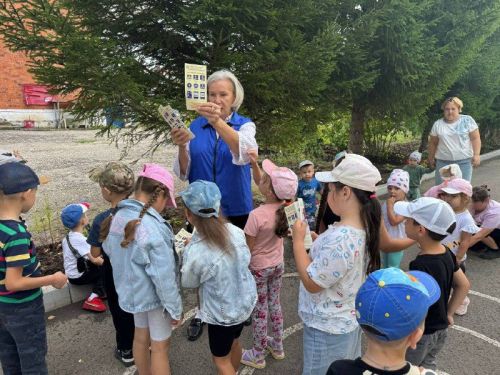 «Светлячки» учат ПДД: играем и запоминаем правила безопасности