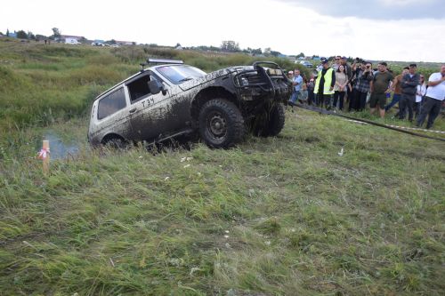 В Нурлате прошли захватывающие автосоревнования «Путь первопроходца» (ФОТОРЕПОРТАЖ)