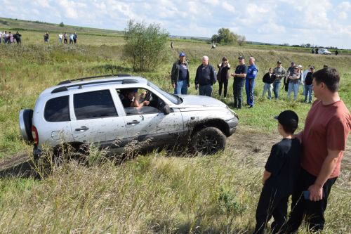 В Нурлате прошли захватывающие автосоревнования «Путь первопроходца» (ФОТОРЕПОРТАЖ)