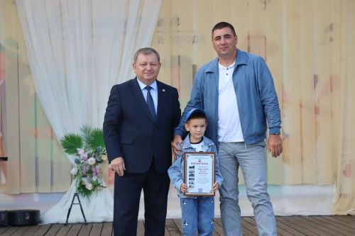 В Нурлате прошло торжественное чествование строителей