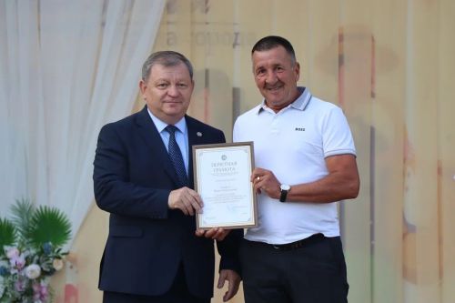 В Нурлате прошло торжественное чествование строителей